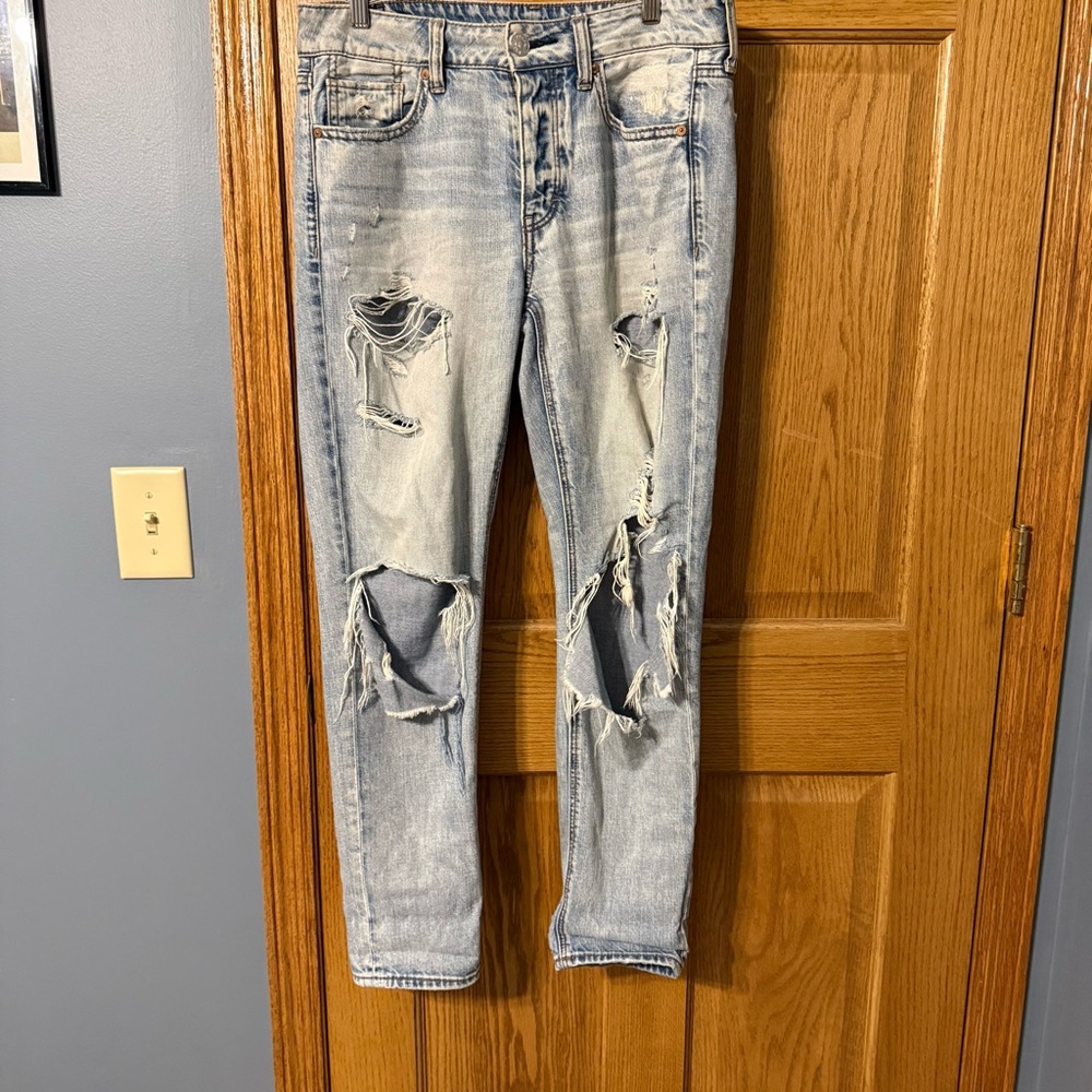 American Eagle Distressed Straight Leg Jeans